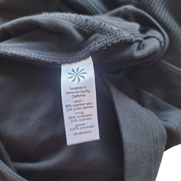 Athleta women's Sz Small Active skirt with built-in shorts side pockets - Picture 6 of 8